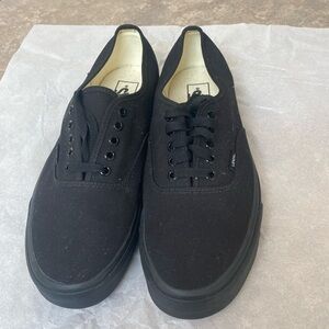 Vans men’s athletic shoes size 11 new without tags